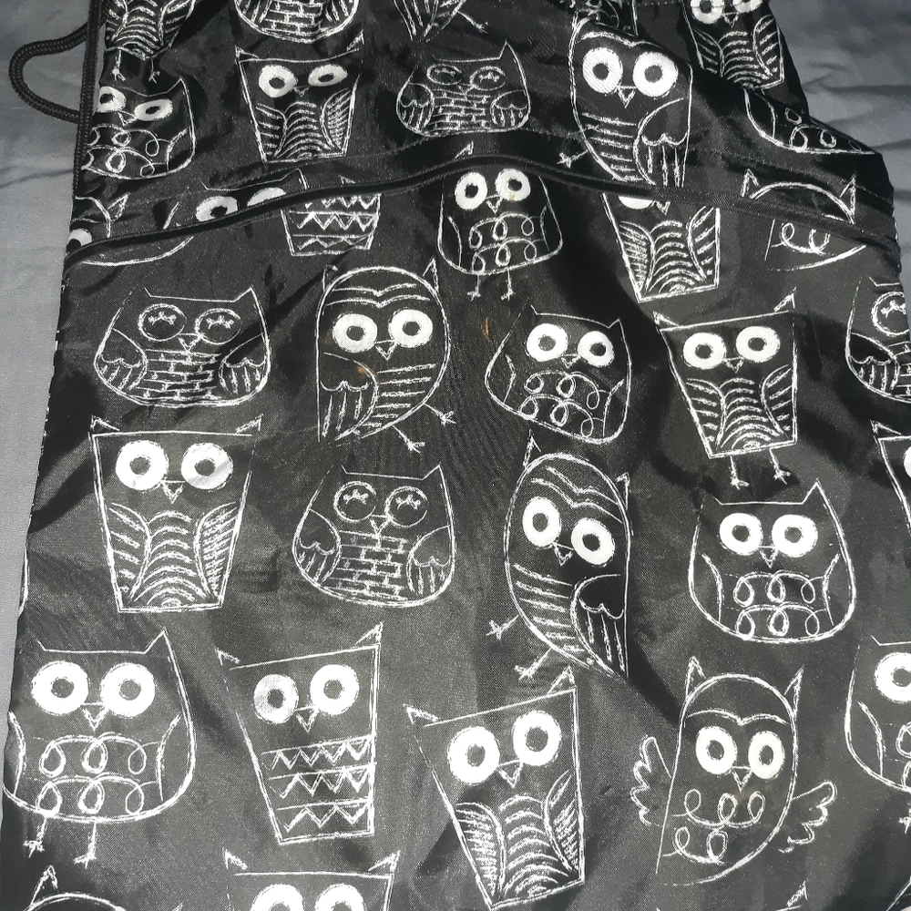Brand new without tags black owl drawstring backpa